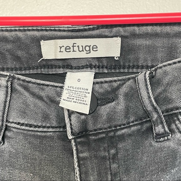 Refuge Women's Size 0 Skinny Distressed Mid/high Rise Light Wash Jeans - Black - Picture 4 of 6